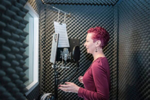 The Human Touch: Why Voiceover Artists Outshine AI Voices